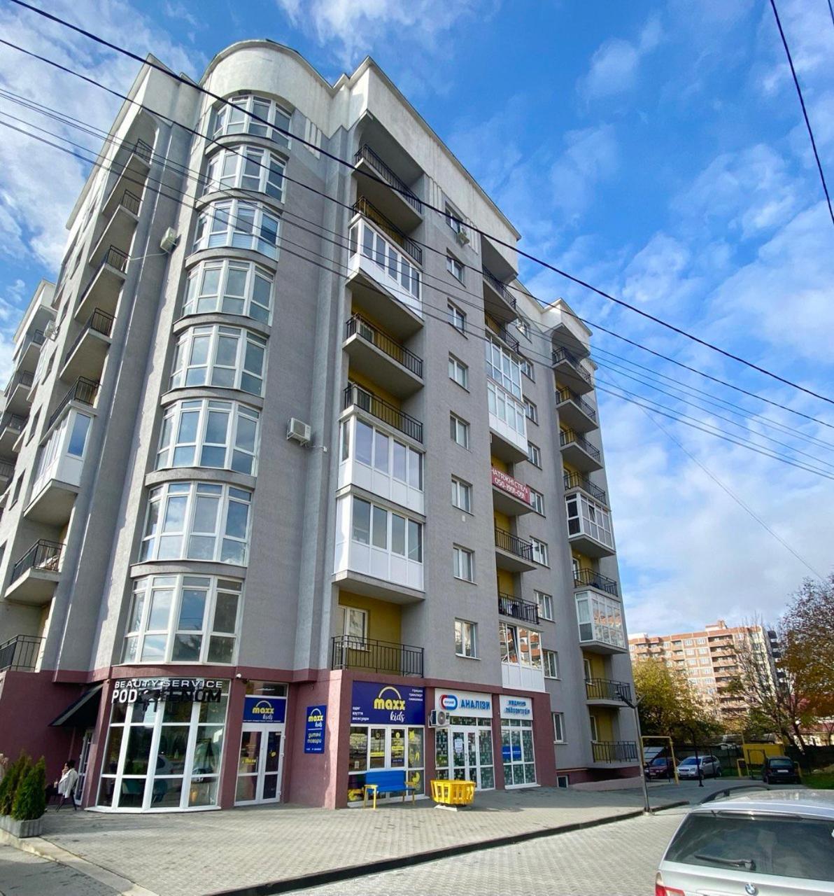 VIP Apartments City: New Build Near Maydan Mall & McDonald's Chernivtsi Exterior photo